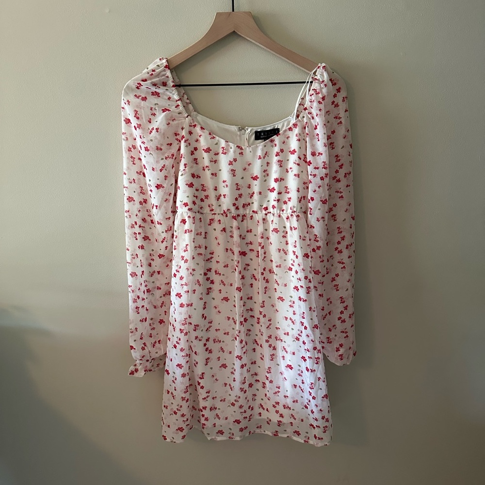 Floral mini dress with balloon sleeve